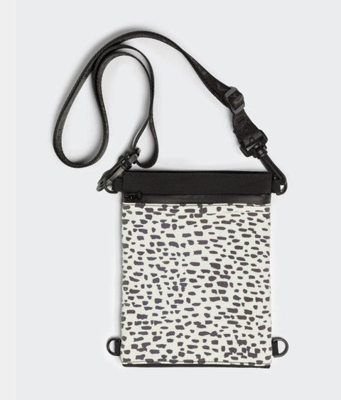 PAIKKA Treat Pouch 2.0 | Glow & Reflective