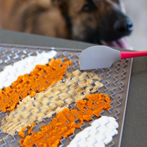 Messy Mutts Silicone Therapeutic Large Lick Mat For Dogs