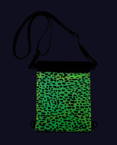 PAIKKA Treat Pouch 2.0 | Glow & Reflective